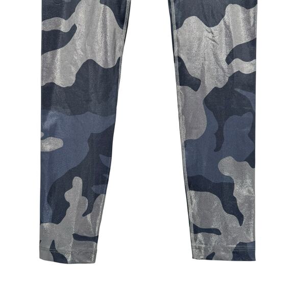 Noli Guerra Gray Camo Metallic Mid Rise 7/8 Length Full Length Athletic Leggings - Picture 7 of 8